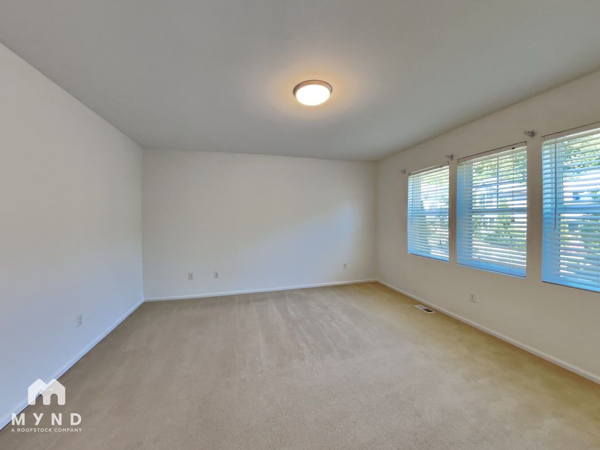 Building Photo - 17061 Parkside Way SE