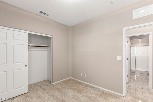 Building Photo - 4 Lomita Heights Dr