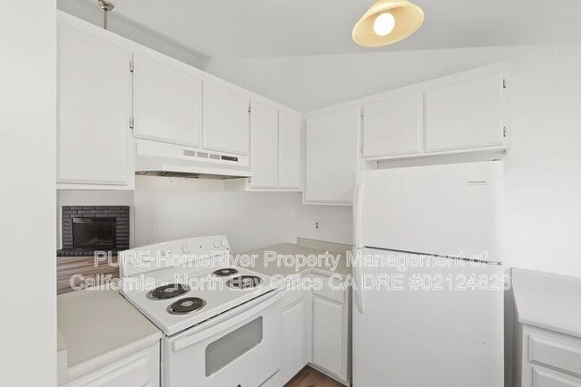 Building Photo - 1781 W 3rd St