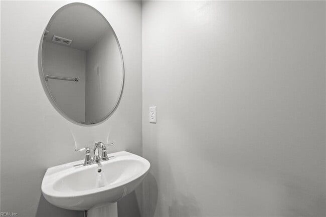 Building Photo - 109 Capeside Ct