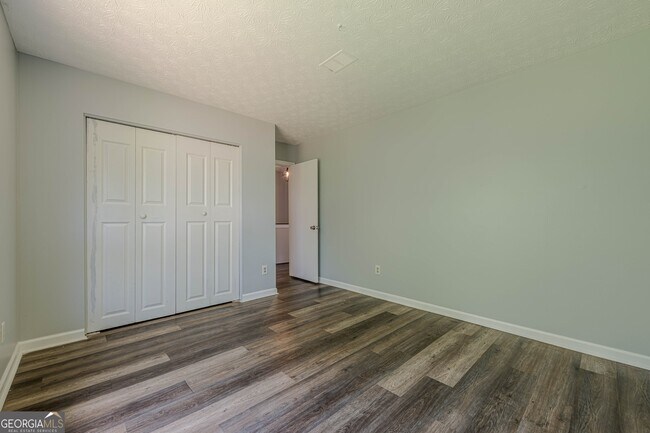 Building Photo - 5458 Winslow Crossing N