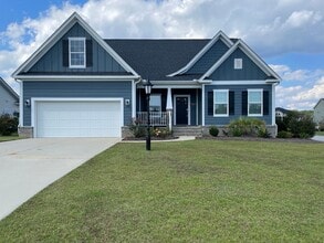 Building Photo - Unfurnished 3 Bedroom 3 Bathroom House with Home Office In Calabash