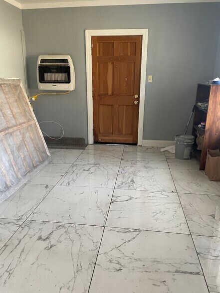 Building Photo - 301 Riverside Ave