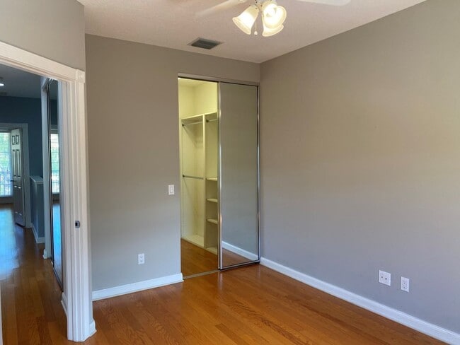 Building Photo - 1567 Napoli Dr W