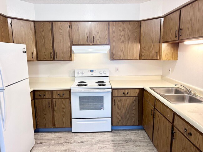 Interior Photo - Indianola Park 1
