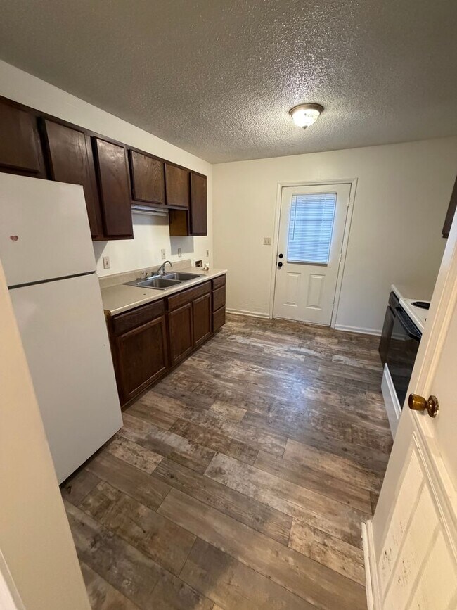 Building Photo - 00203