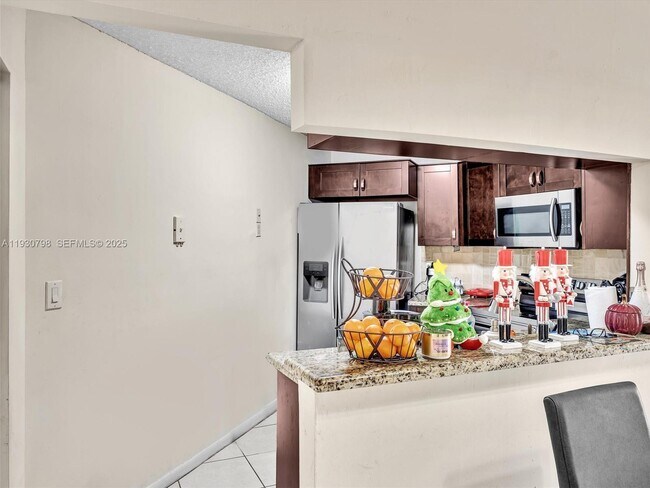 Building Photo - 10241 NW 9th St Cir