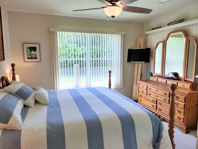 Building Photo - Seasonal Short-Term Villa located in the Auburn Cove Community with Community Pool!