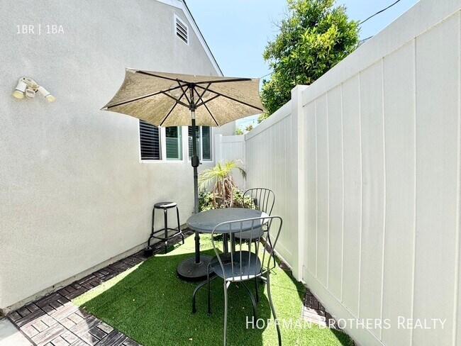 Building Photo - 420 S Citrus Ave