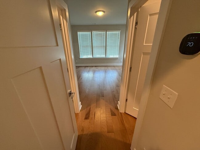 Building Photo - Beauitiful Home in the heart of Ballantyne!!