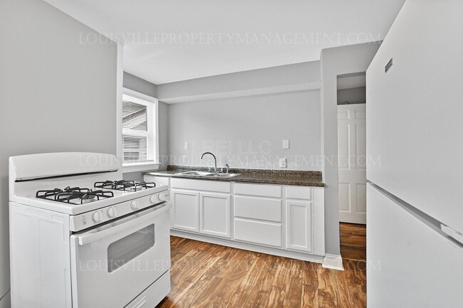 Building Photo - 4143 W Market St