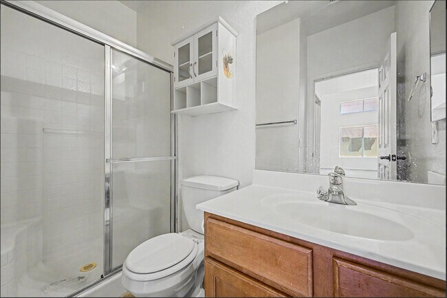 Building Photo - 542 E Bartlett Way