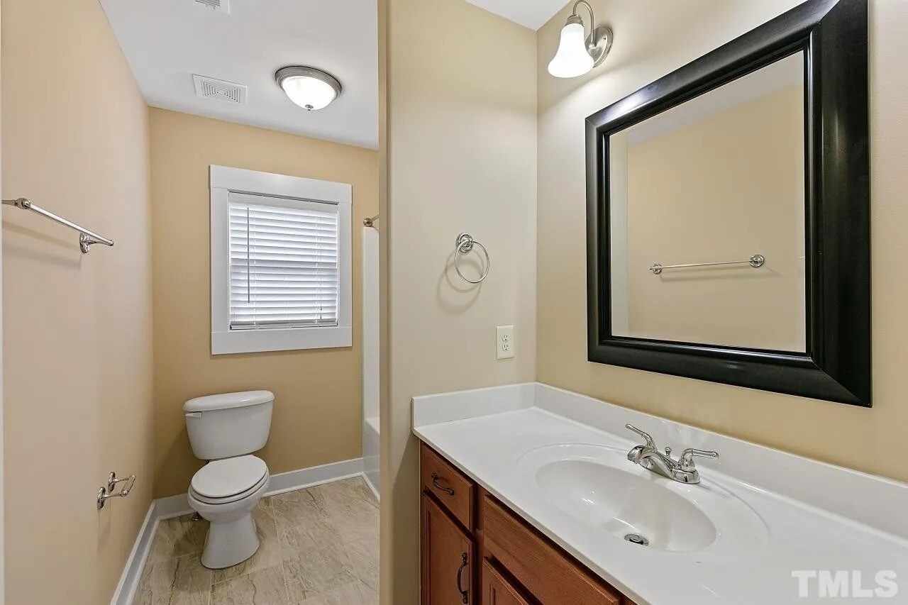 Building Photo - 3826 Amelia Park Dr