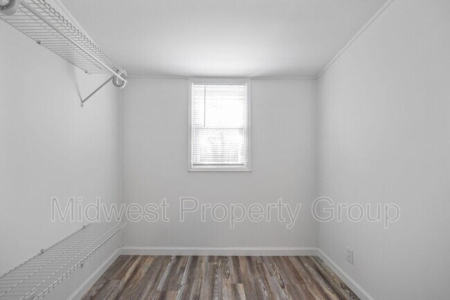 Building Photo - 15 Juno Dr