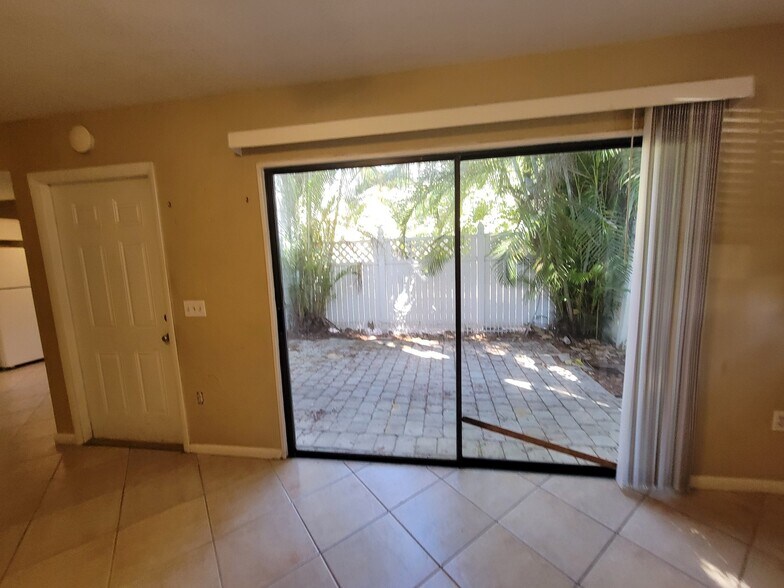 Building Photo - 7752 Tamara Lee Ct