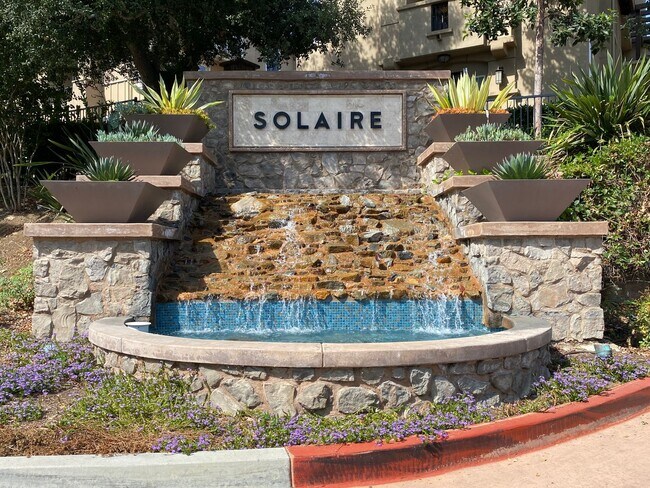Building Photo - 3bedroom 3 bath home in the Solaire Commun...