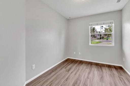 Building Photo - 1927 200 St E