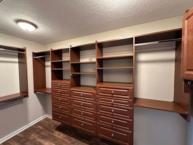 Building Photo - South Austin, Circle-C, Two Story - Available Now