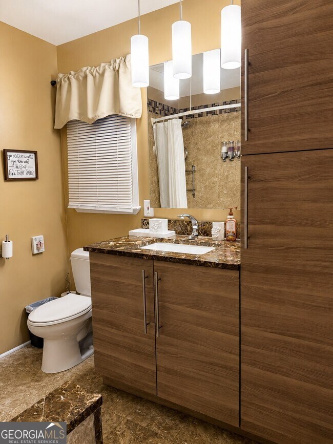 Building Photo - 8945 Carroll Manor Dr