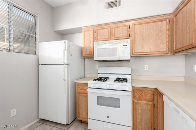 Building Photo - 9050 W Warm Springs Rd