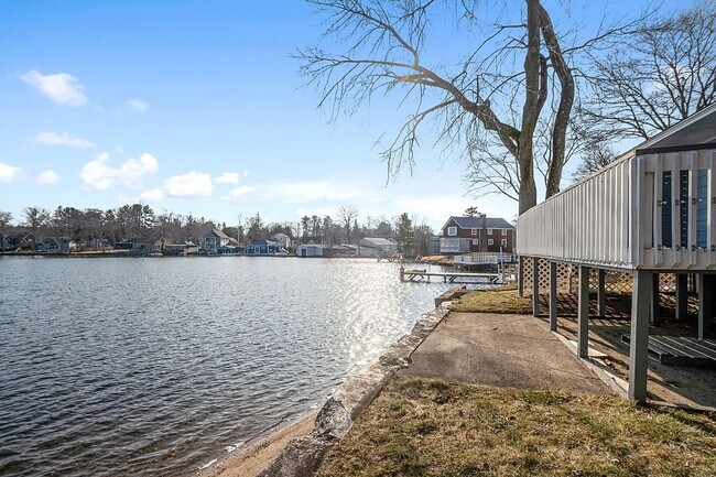 Building Photo - 52 Point Pleasant Rd