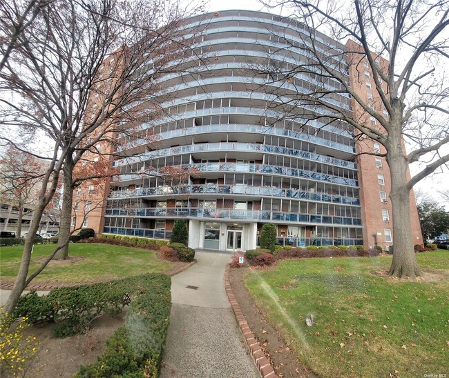 Building Photo - 97 07 63rd Rd