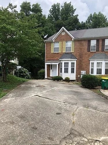 Building Photo - 3909 Meadow Creek Dr