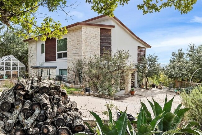 Primary Photo - Overlooking Lake Travis Rental