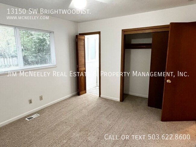 Building Photo - 13150 SW Brightwood St