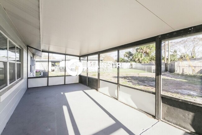 Building Photo - 3 Bedroom Pet-Friendly Home in ORLANDO, FL with Main Street Renewal