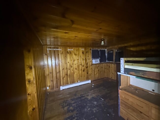 Building Photo - 206 Masters St