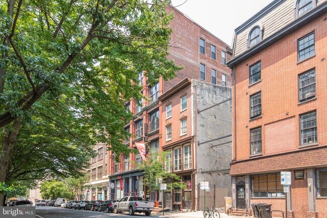 Building Photo - 313 Arch St