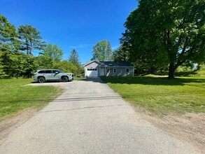 Building Photo - 2 Bedroom Home in Dover