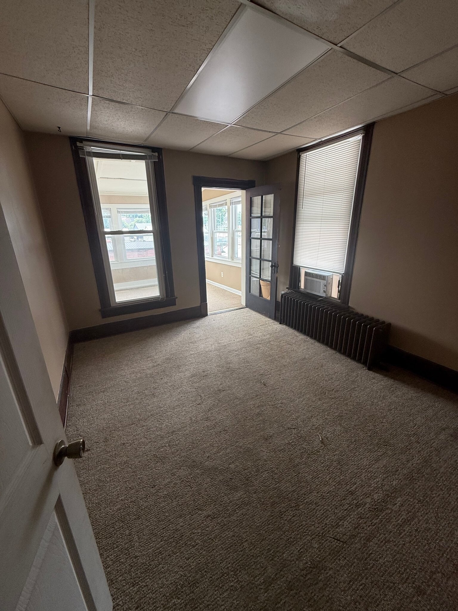 Building Photo - 415 1/2 E 4th St