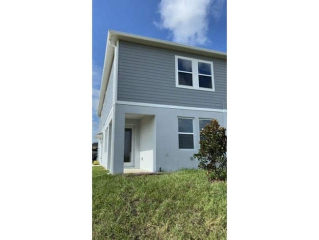 Building Photo - BRAND NEW 3 bedroom 2.5 bath with 2 car garage