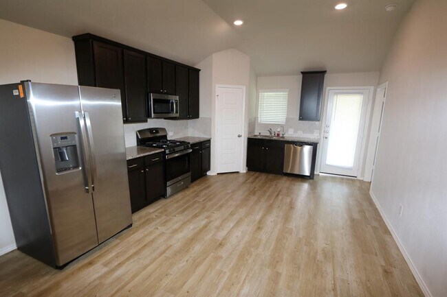 Building Photo - 21646 Calico Bush Trail