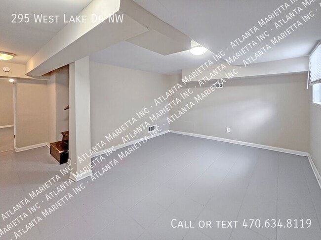 Building Photo - 295 W Lake Dr NW