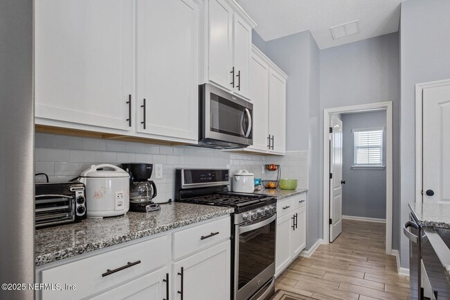 Building Photo - 11647 Pacific Dogwood Ct