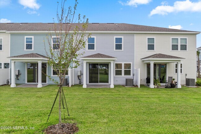 Building Photo - 295 Cherry Elm Dr