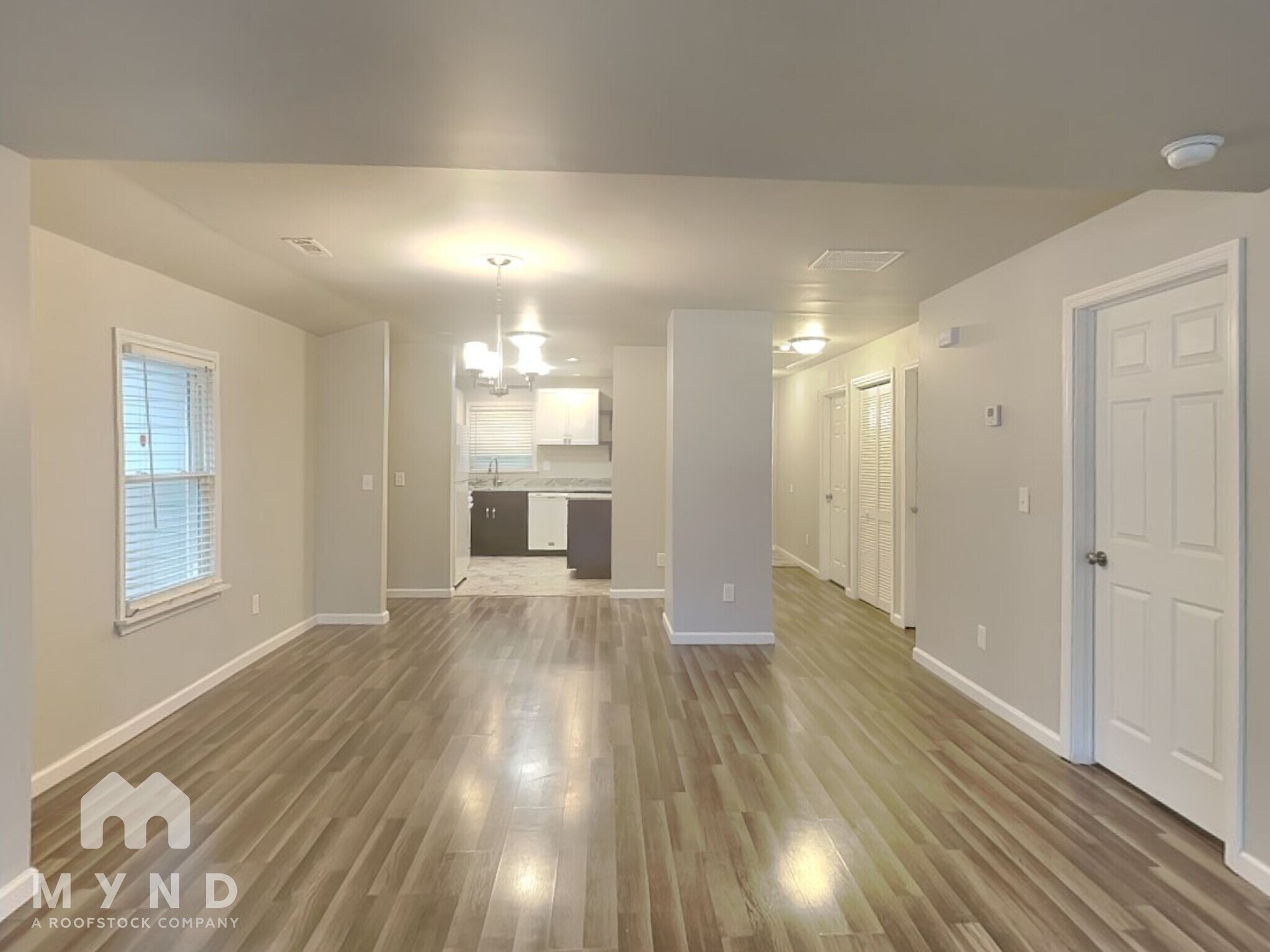 Building Photo - 710 Bluebird Dr SE