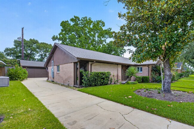 Building Photo - 5830 Yarwell Dr
