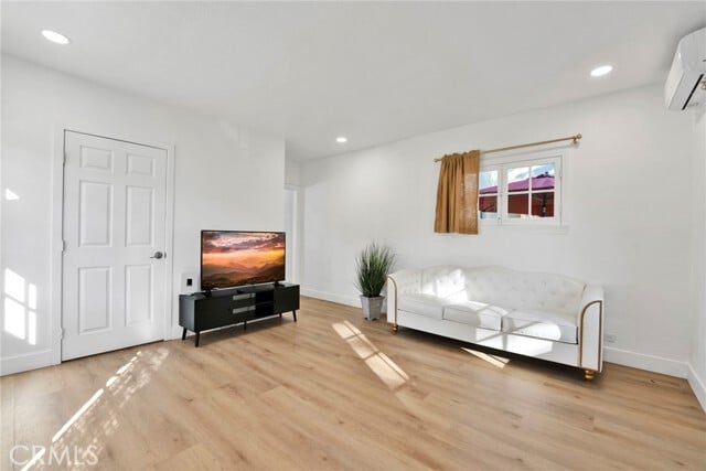 Building Photo - 726 Meridian Ave