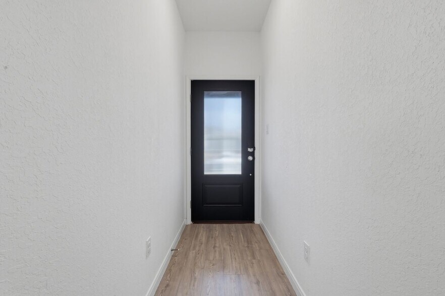Building Photo - 12914 Rosemary Bnd