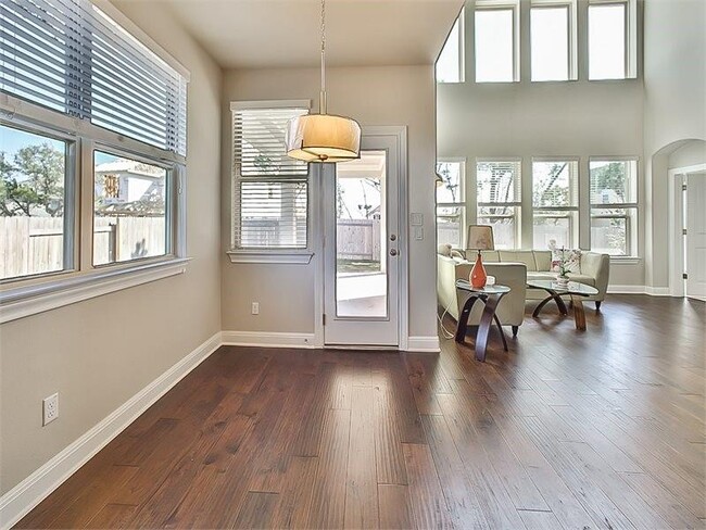 Building Photo - 15601 Cabrillo Way