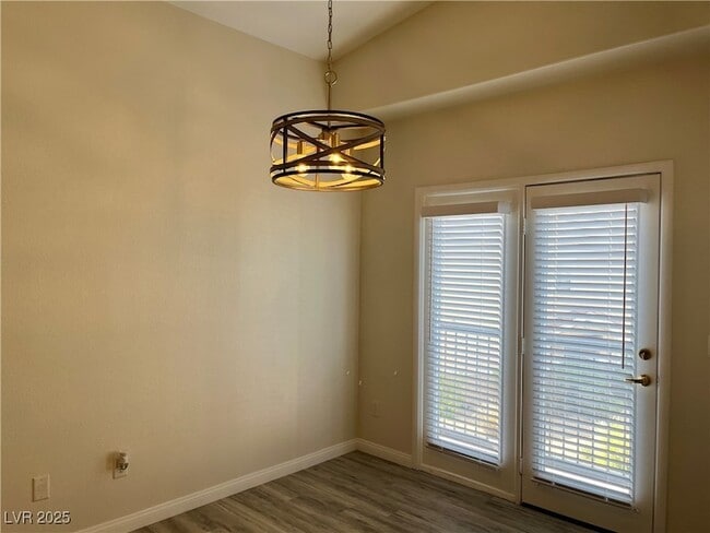 Building Photo - 1285 Large Cap Dr