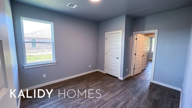 Building Photo - 102 Olde Ml Rd