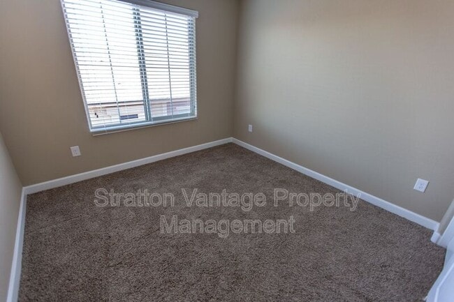 Building Photo - 240 W Juniper Ave