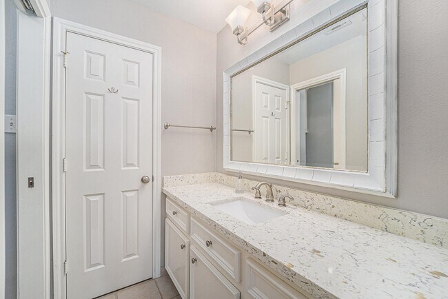 Building Photo - 13602 Spring Mint Dr