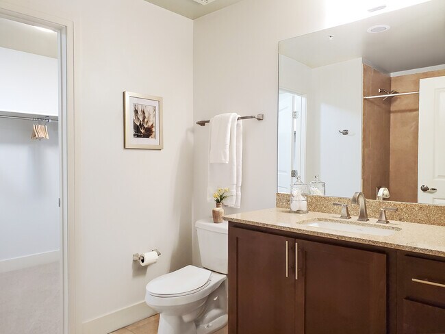 Building Photo - 3401 Arapahoe Ave