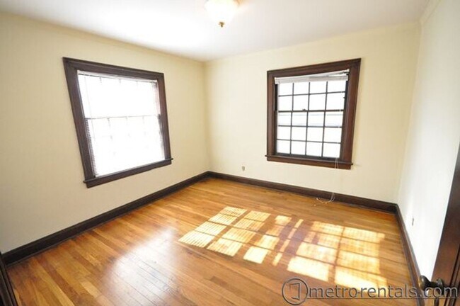 Building Photo - 3201 Indianola Ave